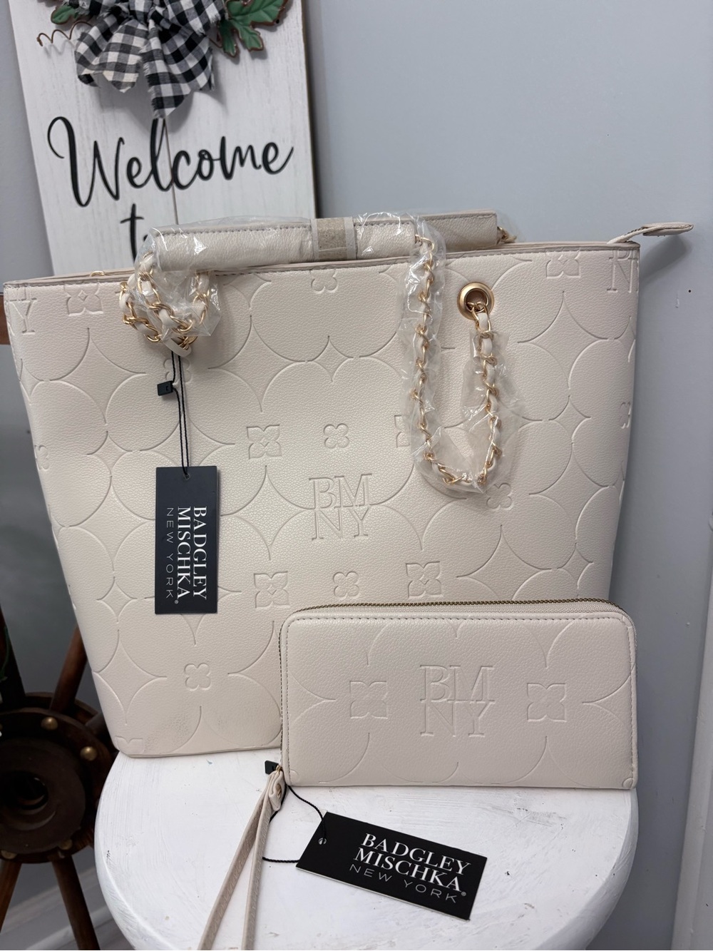 Badgley Mischka Cream Large Tote Bag with Matching Wallet NWT